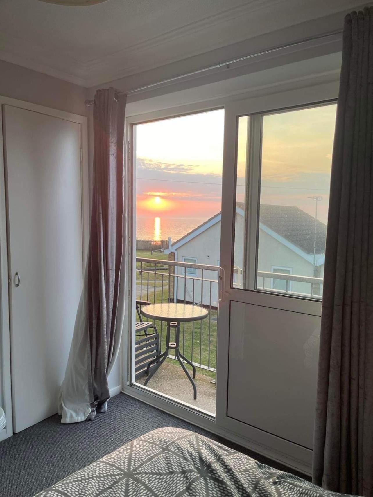 Villa Sea View 3-Bed Heated Pool Eat Bar Kids Park 洛斯托夫特 外观 照片